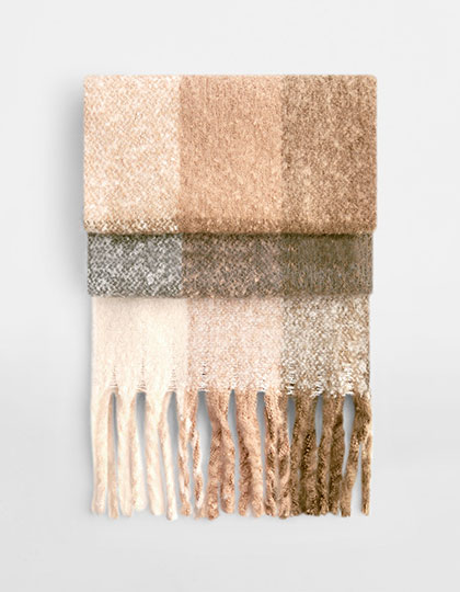 Beechfield Fluffy Check Scarf